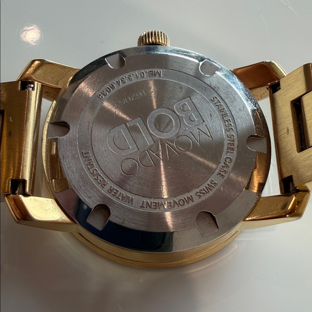 Gold Metal Watch - Picture 4 of 11